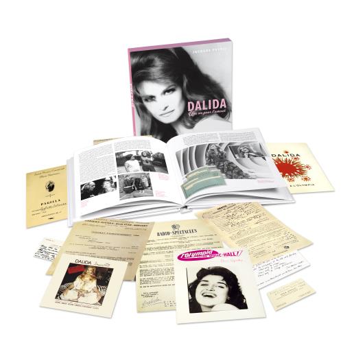 Une Vie Pour L'amour (Coffret 2xCD + Livre)